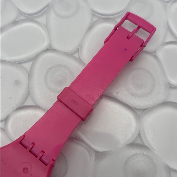 Swatch Watch - GP128 - DRAGON FRUIT main image 9